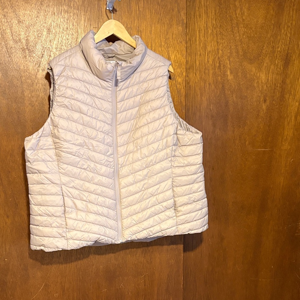 Old Navy Light Beige Quilted Women's Vest